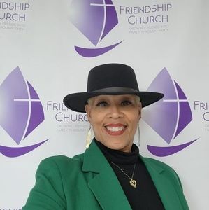 Meet your Posher, Angela